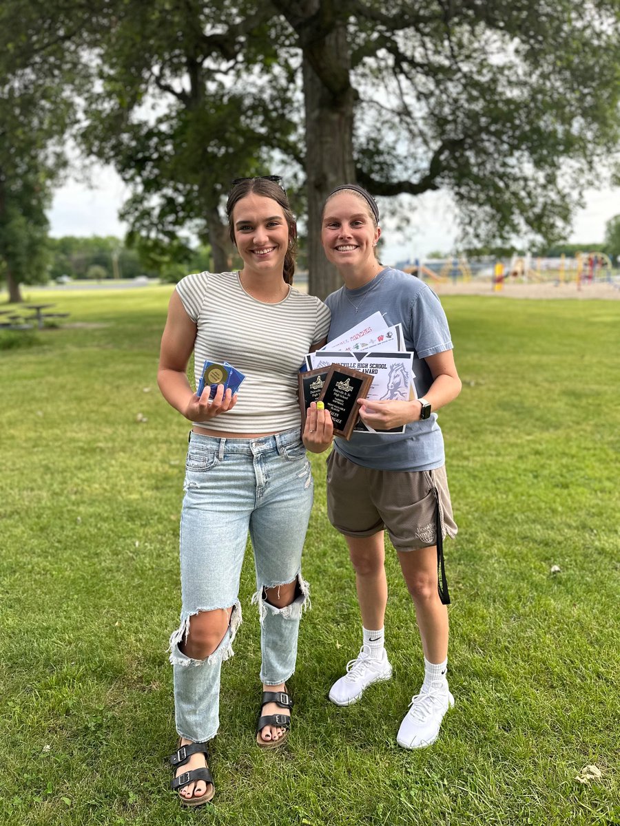 Valyn Pattengale (@valynpattengal1) on Twitter photo What a year!
2nd Team All State
All County
All Conference
Academic All Conference
And MVP of the season
Thank you to my great teammates for such a wonderful season ๐ซถ <a href="/jeremypattengal/">jeremy pattengale</a> <a href="/FouchyFouch/">๐ผ๐จ๐๐ก๐๐ฎ ๐๐ค๐ช๐๐</a> <a href="/BGSUSoftball/">BGSU Softball</a> <a href="/MandiBaldufnsr/">Mandi Balduf</a> <a href="/daleville_s/">Daleville Softball</a> What a year!
2nd Team All State
All County
All Conference
Academic All Conference
And MVP of the season
Thank you to my great teammates for such a wonderful season ๐ซถ <a href="/jeremypattengal/">jeremy pattengale</a> <a href="/FouchyFouch/">๐ผ๐จ๐๐ก๐๐ฎ ๐๐ค๐ช๐๐</a> <a href="/BGSUSoftball/">BGSU Softball</a> <a href="/MandiBaldufnsr/">Mandi Balduf</a> <a href="/daleville_s/">Daleville Softball</a>