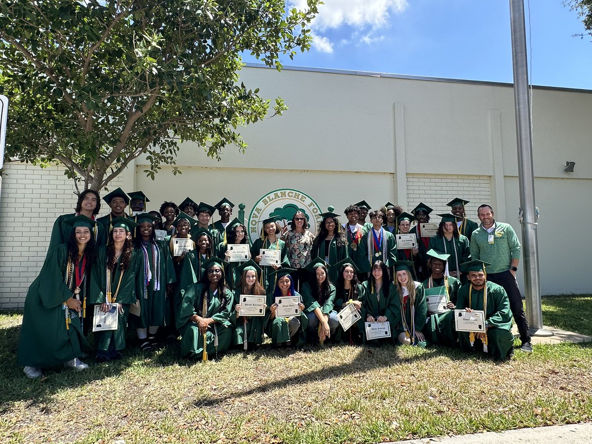 Welcome home c/o 2024 <a href="/NovaHSPrincipal/">Nova High</a>. This amazing group are elite members of the Nova 13-Year Club (K-12 all at Nova). So many emotions for our elem educators seeing them grown up &amp; for our current students seeing what is possible! Such a great day <a href="/NBFelem/">Nova Blanche Forman</a>! #knownova