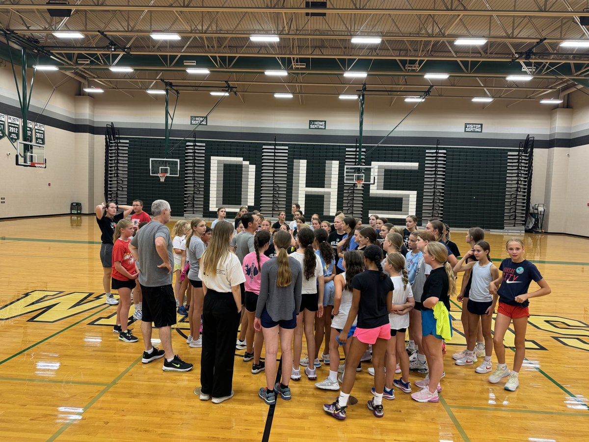 DeSotoLadyHoops's tweet photo. Another awesome day of camp for our program! Love working with all the different levels from 1st grade to our seniors. Grateful for all the players that help, coaches that lead, and players/families that show up and work to get better! See you tomorrow for Day 3! https://t.co/FOzGpHBGzV