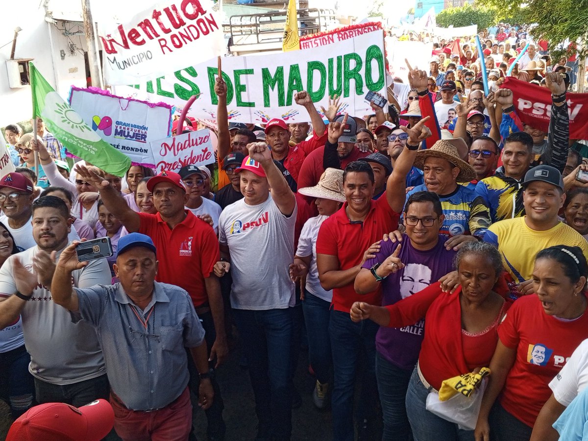 #04Jun Personal de CBIT se sumó a la marcha en respaldo al gobierno bolivariano 👣👥

#AfirmativosYPaLante
#GuáricoProduce
#SomosFundabit
<a href="/NicolasMaduro/">Nicolás Maduro</a>
@MPPEDUCACION
<a href="/Mincyt_VE/">Ministerio del P. P para Ciencia y Tecnología</a>
<a href="/_LaAvanzadora/">Yelitze Santaella</a>
@EliasEducacion
<a href="/CanaimaGNULinux/">Canaima GNU/Linux</a>
<a href="/CNTI_VE/">Centro Nacional de Tecnologías de Información</a> <a href="/CDCEGuarico/">CDCE del Estado Guárico</a>