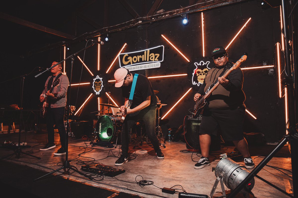 GoodRefference7's tweet photo. ⚡️SIEMPRE ES UN HONOR VERTE EN EL SHOW⚡️

El pasado fin de semana estuvimos en el NO EXCUSES FEST con muy buenas bandas nacionales, 
gracias 🙏🏻 por la invitación @noiserecords_gt 

@ausenciasgt 
@realidadeshc 
@carouseloh 

Nos vemos en los próximos eventos https://t.co/Bpp4kPMUJO