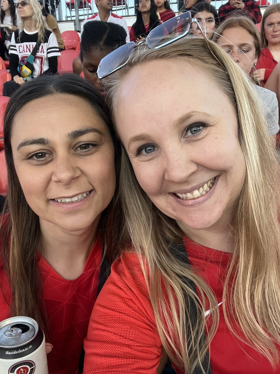StacyH90's tweet photo. It’s a beautiful night for some soccer! ⚽️

🇨🇦 vs 🇲🇽

#CanWNT #CANvsMEX https://t.co/fkeMMvMsID