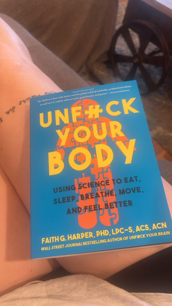 901whodat's tweet photo. Day 1️⃣6️⃣
After my 10 pages, I would have only had 3 left so I finished my book today.
My back is still bothering me so another outdoor walk and recovery yoga day.
Gallon is finished early & I didn’t succumb to ANY cravings to cheat ❤️ #Hard75 https://t.co/ycojT9h0Td