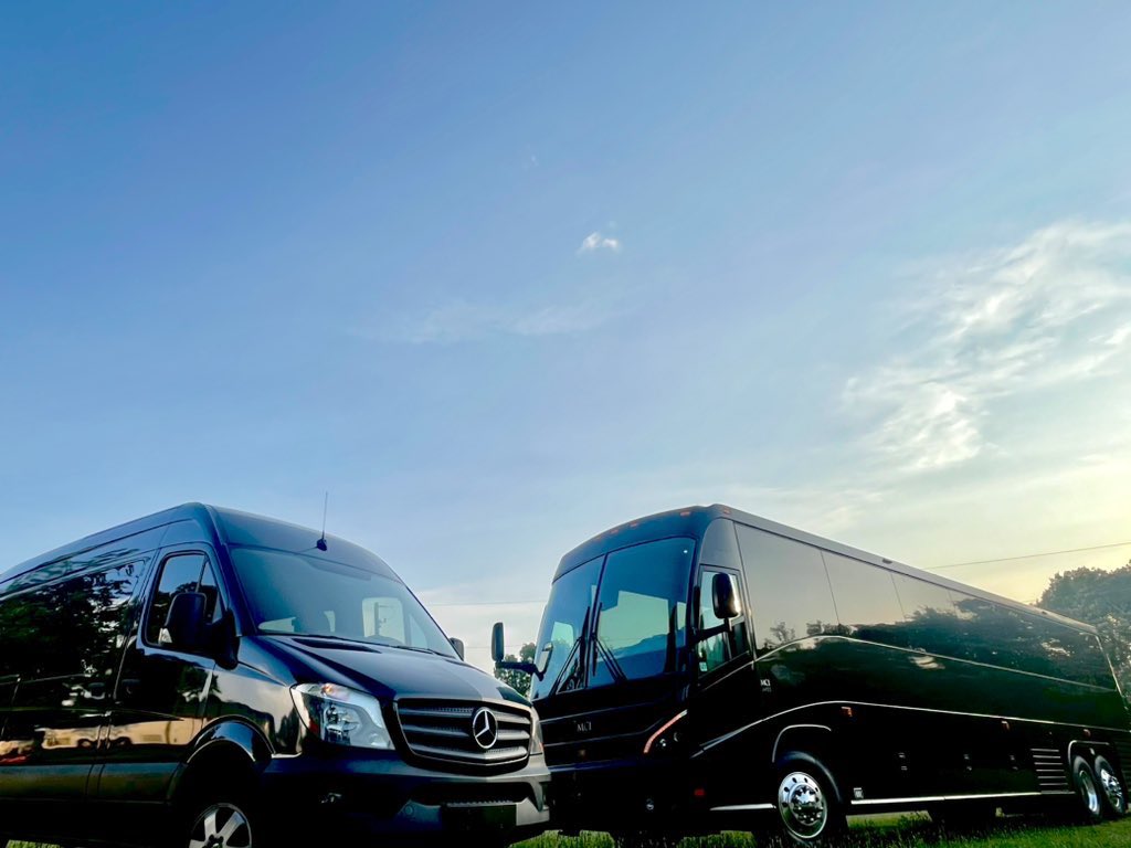 Back in BLACK ⬛️⬛️⬛️🎱