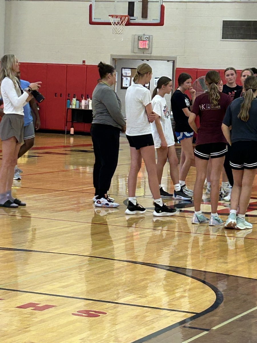 BrittBlick's tweet photo. My daughter Brooklyn @Lindsay_13 Basketball Camp at Shanley Highschool today. https://t.co/ziYnSnnYez