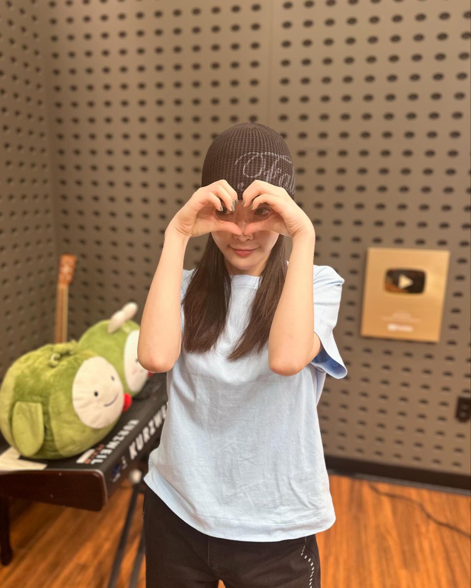 KIMCHUNGHA_TH's tweet photo. [PIC] 240604 volumeup_891 Instagram Update with CHUNG HA 

https://t.co/OhA41Ci8JV

#บยอลดีวันนี้ 🎧✨
#청하 #CHUNGHA @CH_CHUN9HA https://t.co/qlC6dyRmWq