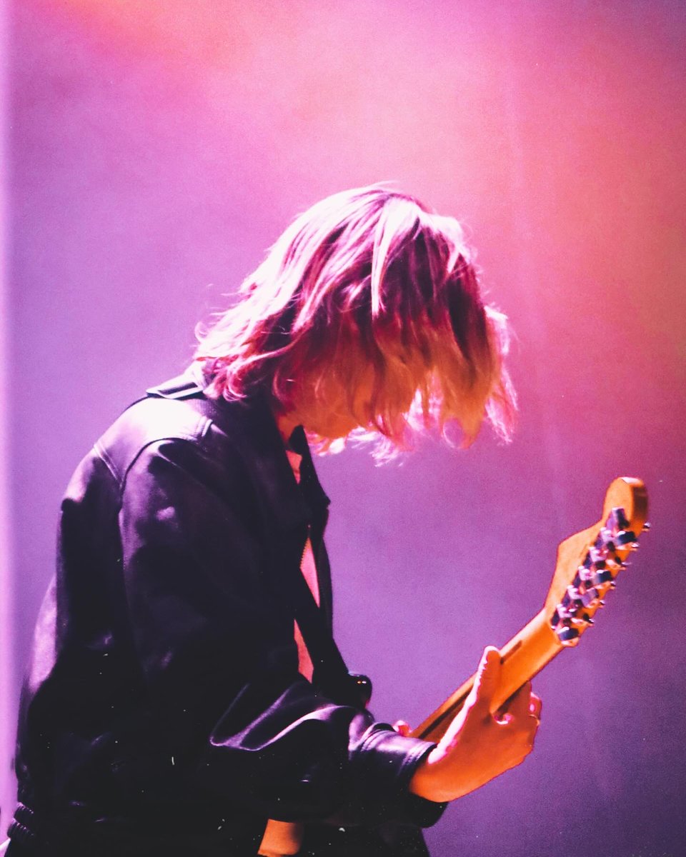 exrka_'s tweet photo. this is my little semi-annual reminder that I am available for tour photography, tour managing, merch, and a million other freelance gigs— i’m always looking to work with new people so feel free to reach out :) https://t.co/gxCFVg04pk