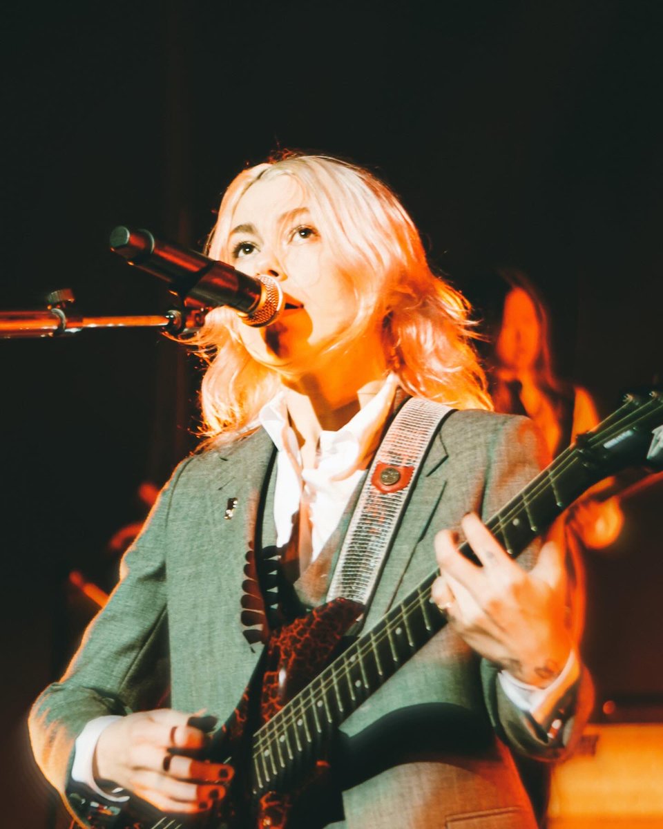 exrka_'s tweet photo. this is my little semi-annual reminder that I am available for tour photography, tour managing, merch, and a million other freelance gigs— i’m always looking to work with new people so feel free to reach out :) https://t.co/gxCFVg04pk