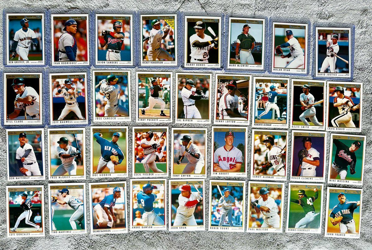 oldmanstylecard's tweet photo. The Hits from the 1992 O-Pee-Chee Premier Baseball Box ๐ฅ๐จ! Some absolute beautiful cards. All for sale except the Griffey Jr., need it for my PC! Who is your favorite? Message me if interested in any of these. #opeechee #opeecheebaseball #junkwax #junkwaxera #baseballcards https://t.co/o8SHbdNdd0