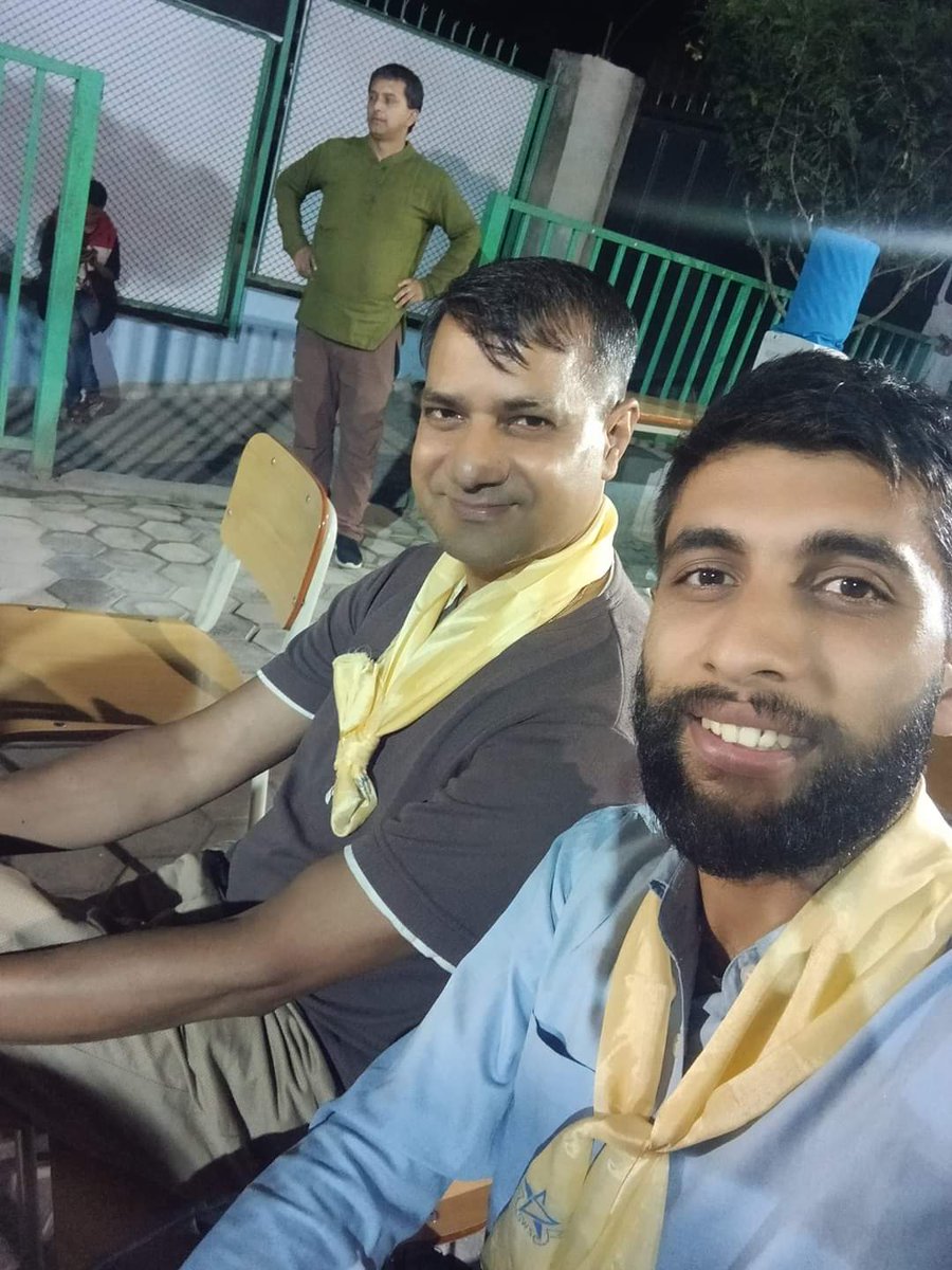 utamb41's tweet photo. सकारात्मक होस् सोच सकिन्छ गर्न त्यो भनी
सकारात्मक सोच्ने नैँ हुन्छन् संसारमा धनी ।
नकारात्मक सोचाइ आफैमा हुन्छ घातक
सकारात्मकता बन्छ पढ्न लायक पुस्तक ।।
#think_positive_be_positive https://t.co/MwApJqRokm
