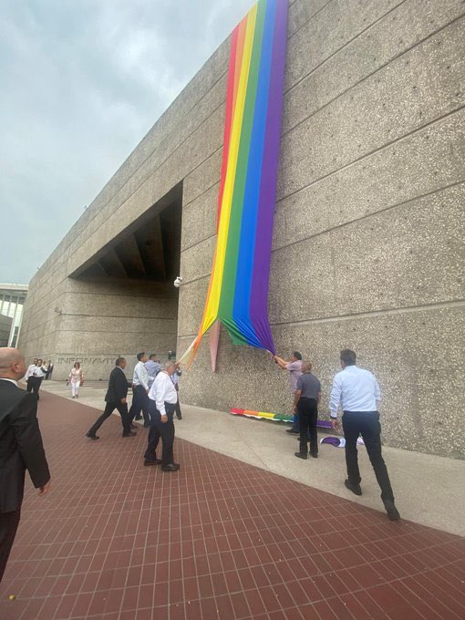 CarlosLeal's tweet photo. Somos muchos mexicanos en contra de la dictadura de género impulsada por el lobby LGBT 🏳️‍🌈.

No a la ideología de género! 

 https://t.co/eykvAWiU3A