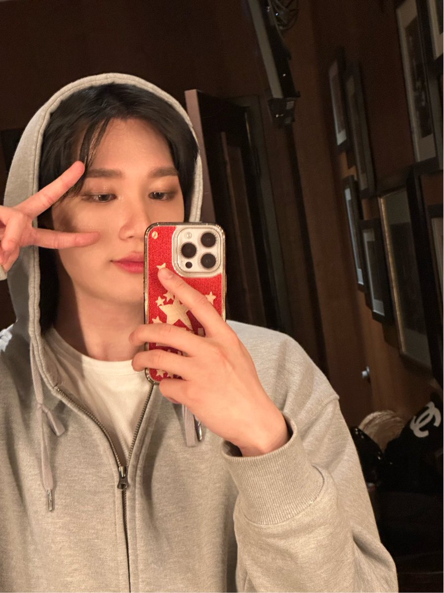 P1H_members's tweet photo. Nashville, I had a lot of fun yesterday. Thank you for making good memories😀😀😀✨

#P1Harmony #THEO https://t.co/S4Zv8FJi7V