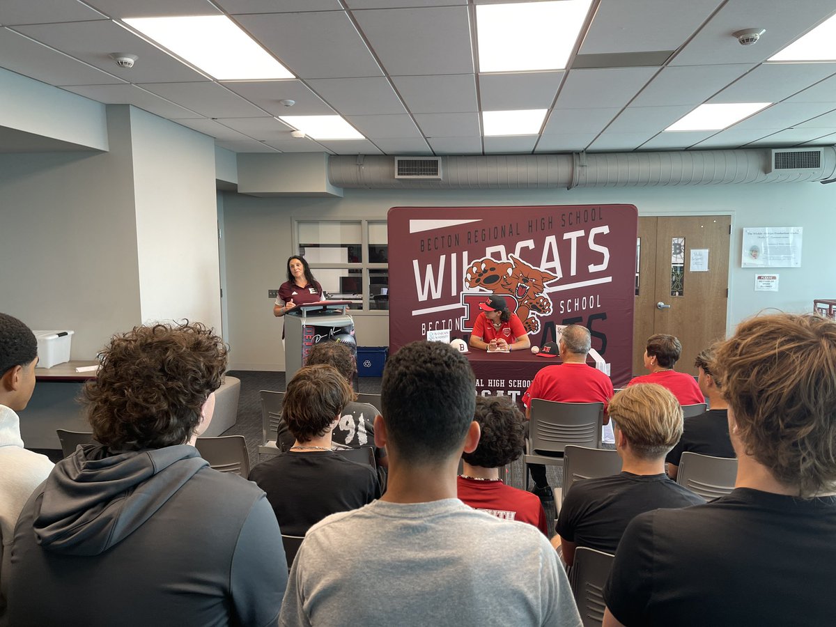 Mandy Colangelo tweet media