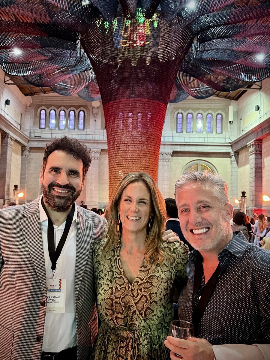 Feliz de estar con <a href="/NewVenturesMX/">New Ventures</a> en la apertura del Gender Lens Investing Forum 2024, junto a su admirada organizadora, amiga, referente y CEO de <a href="/promujer/">Pro Mujer</a> <a href="/carmen_correaPM/">Carmen Correa</a> ❤️🙌🏾. Y la presencia estelar de mi socio y hermano <a href="/rorrovillar/">Rodrigo Villar</a> que vino desde 🇲🇽