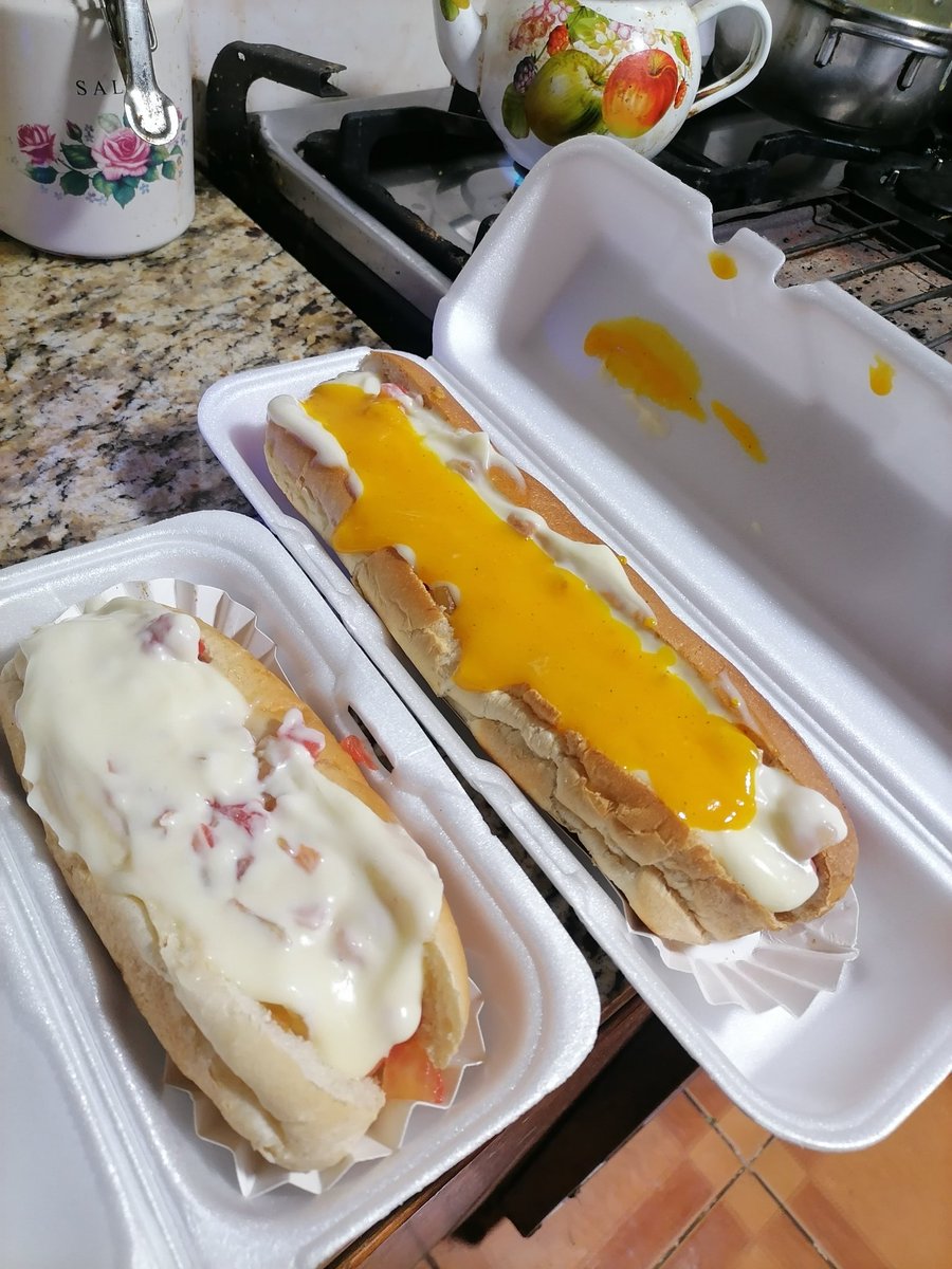 drasse62's tweet photo. Ya juguemos, cuan es que me voy a comer atraesao?
#Completos
#Tocomples
#ChileSeCaeAPedasos
#MesDelOrgulloGay https://t.co/J42RgJVVp4