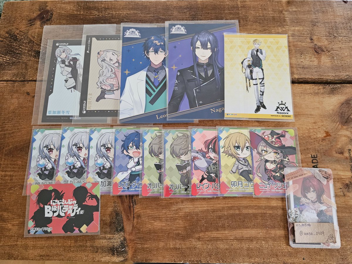 wasa_0309's tweet photo. 【交換・譲渡】にじさんじ 缶バッジ ポストカード チェキ風カード

『譲』  画像一枚目、二枚目

『求』  ツリー画像> 同異種⚖️👑🍹🐼🎭🕒 >定価＋送料

◇  ALT＆ﾘﾄﾘﾝ必読
◇  郵送にてお取引

難しいかと思われますが、検索からでもお気軽にお声がけいただけますと幸いです。 https://t.co/azfUvJYkja