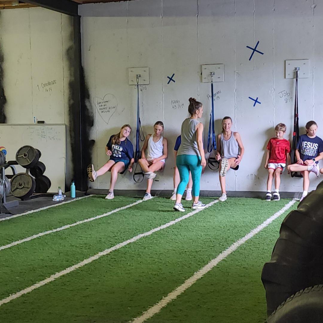 fit_aim's tweet photo. Great having these athletes in the gym this evening. Getting faster and stronger for soccer season! #aim #aimfit #aimathlete https://t.co/UeZMWCtnVD
