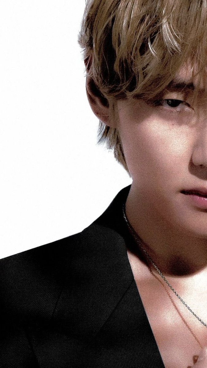 ⠀
⠀ ⠀                      𝑾𝒉𝒊𝒄𝒉  𝒔𝒊𝒅𝒆
⠀ ⠀                  𝙞𝙨   𝙩𝙝𝙚   𝙧 𝙚 𝙖 𝙡     ¿
⠀