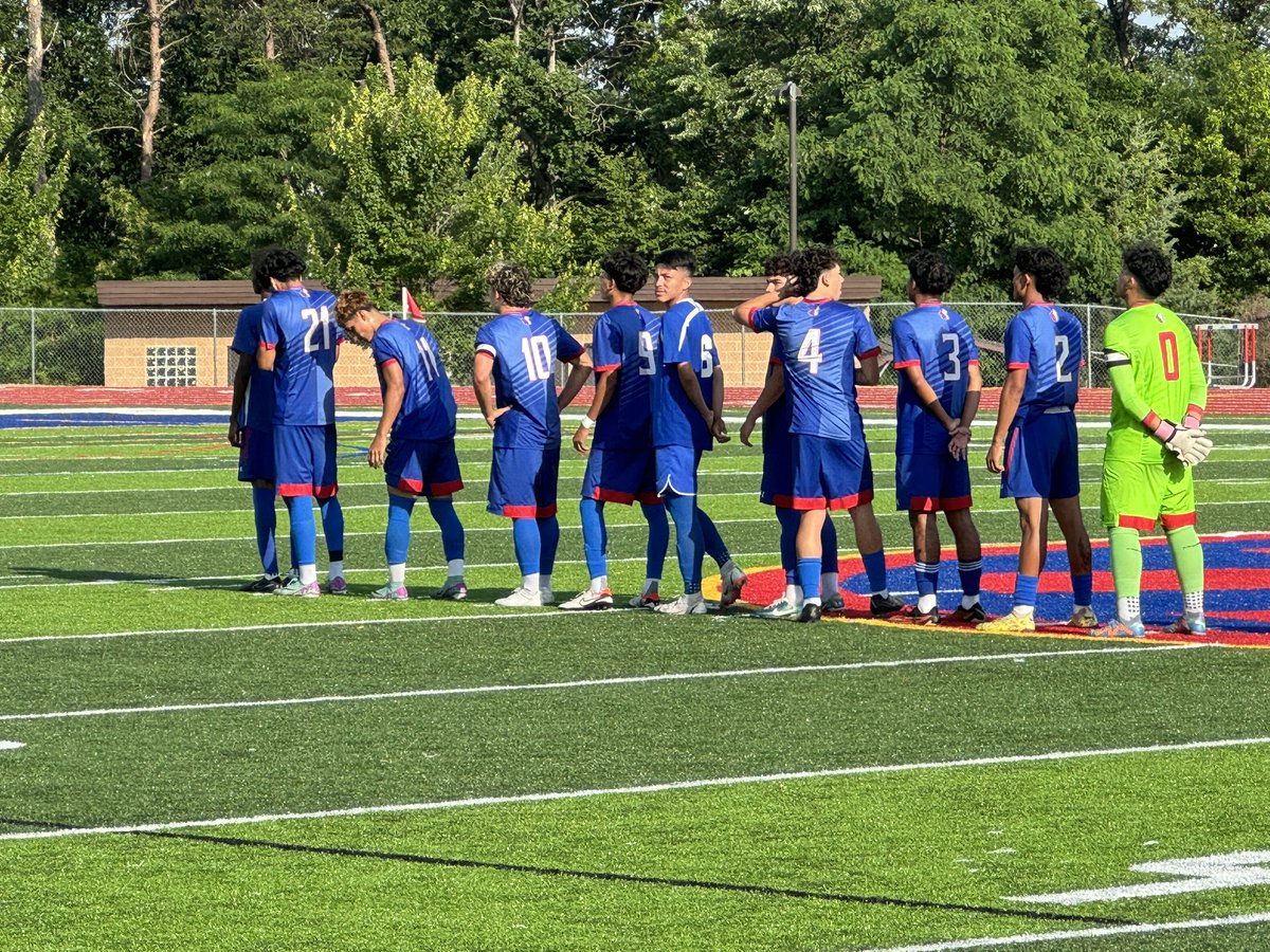 GRASSGURU's tweet image. Congratulations to the @GarField_Soccer  @G_FHSAthletics on their 3-0 victory tonight! 🎉 Now on to Richmond and the State Semifinals! Keep up the amazing work, team! ⚽️🔵🔴 #StateSemifinals #GarFieldPride #RedWolves #NeabscoProud