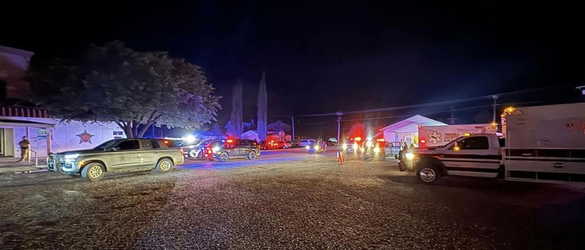 mytexasdaily's tweet image. U.S. Border Patrol agent seriously injured after Sanderson, Texas, tornado strikes his house

Read the full article here and more news on the website 👉👉👉👉

mytexasdaily.com/south-texas/u-…

#USBorderPatrol #SandersonTexas #Texas #Tornado