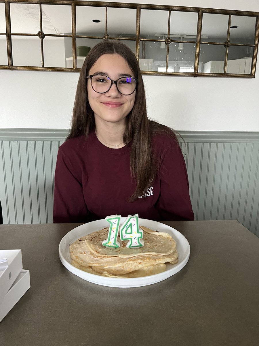 AuthorLMurphy's tweet image. Our newest 14 year old. Life is tough being the middle child. #happybirthday🎂 #birthdaygirl #middlechild #middlechildproblems
