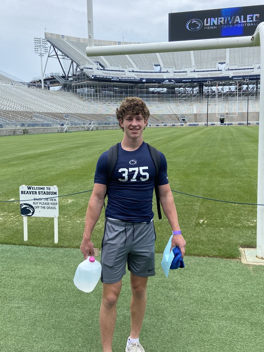 ChrisFlynn1221's tweet photo. I recently attended the summer showcase camp at Penn State and had an amazing time performing my skills. Thank you, @coachjfranklin, @DannyOBrienQB, and all the other coaches and staff, for this fantastic opportunity! https://t.co/r51lF4MP7c