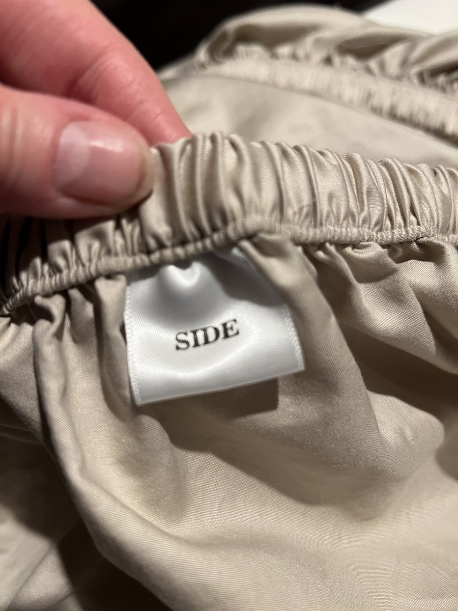 TheCatBall's tweet photo. Dear Sheet Manufacturers: this is the right way to make your product. https://t.co/bZy5r1fBdI