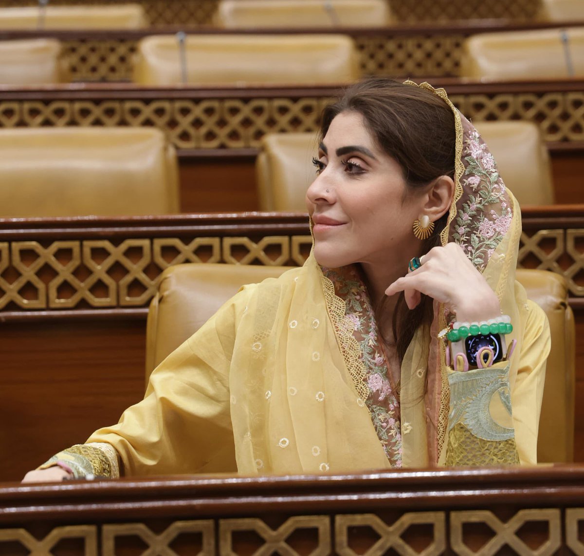leaksvedeos's tweet photo. @hinaparvezbutt  . Sania ashiq Ka bad peesh khidmat Hina parwaiz ...
Toota leaked 3 mint full vedeo upload after 1000 retweet https://t.co/twOvpeGBON