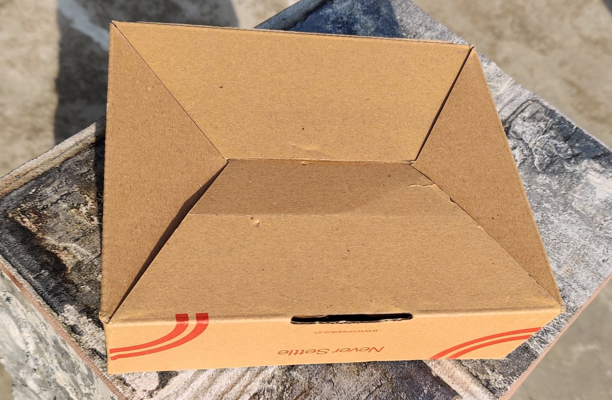 kanwarjisaab's tweet image. @OnePlus_IN Ordrd ths expnsve monopolistic cable for 1100 rs. Got a box dlvrd whch had a visible fold. I got the cable out wthout evn brkng the seal.on top,th bill prvdd ws for smeone else frm Jaipur ! Hw can cstmr be assrd tht th prodct is genuine ? #oneplus #1plus #oneplus12