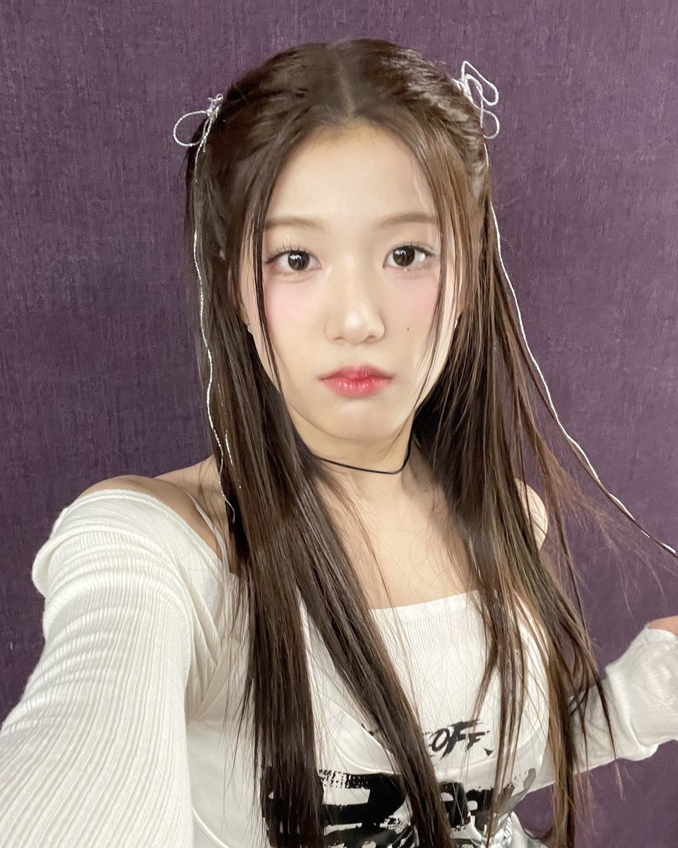 minto_village's tweet photo. As a survival show addict, here's my picks:

#Produce48 = Kwon Eunbi
#IdolSchool = Lee Seoyeon
#TheUnit = Yang Jiwon
#CAPTEEN = Song Suwoo
#GirlsPlanet999 = Kim Chaehyun
#MyTeenageGirl = Kim Yooyeon
#RUNext = Park Minju
#ILAND2 = Park Yeeun &amp; Yoon Jiyoon https://t.co/hh8ekzgWjY