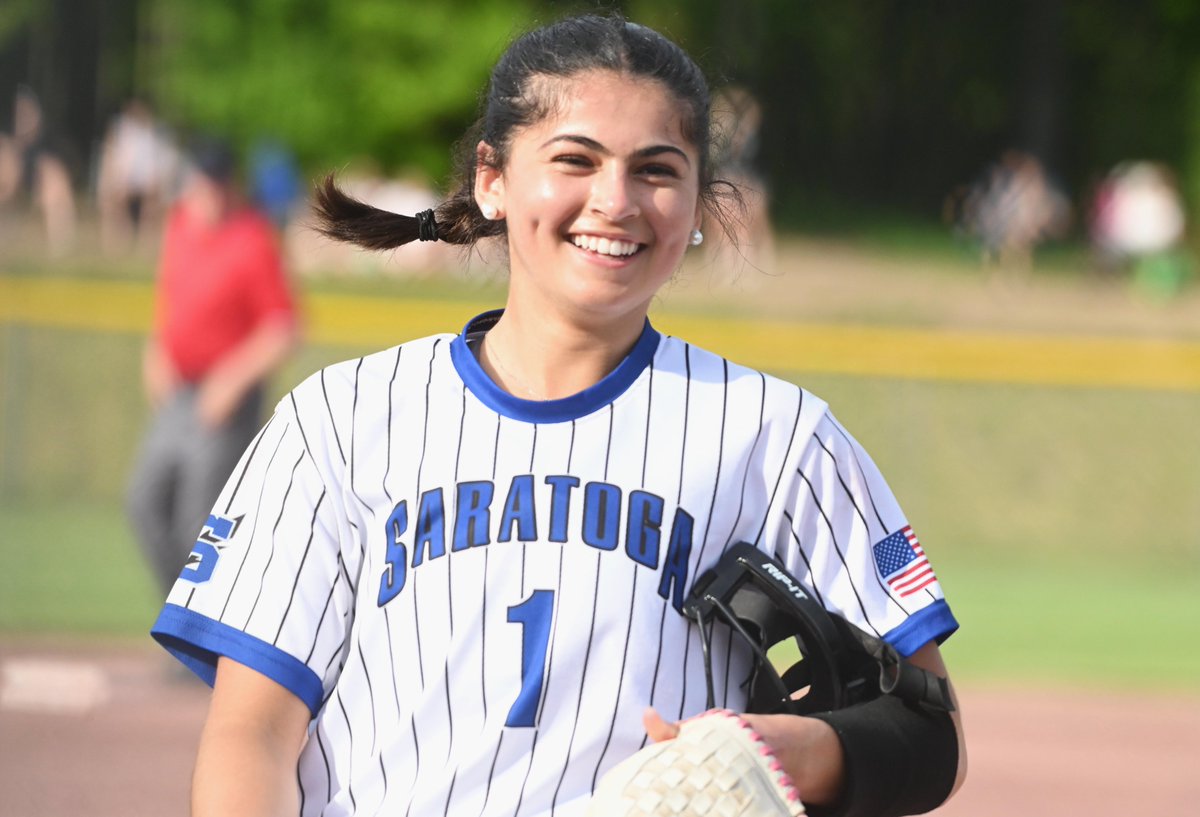 kasportsnews's tweet photo. “You have to play with confidence. Nobody knows if it’s real or fake, but you have to play with a lot of it, no matter what.” - @Jackiecuttingg 

🗞️https://t.co/mAO0FdkMNs

@ssarahdecker @sscsdschools #518Softball https://t.co/H1wVHi5BOg