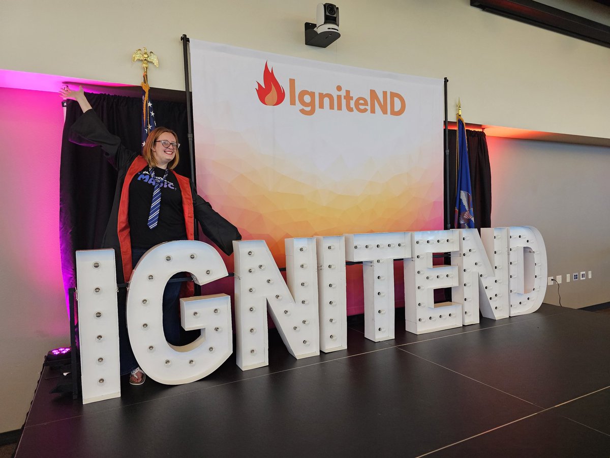 browniesedbites's tweet photo. I couldn't have asked for a better co-presenter for our evening keynote at #igniteND than @GreenScreenGal! The people at this conference have been absolutely amazing! Special shout-out to @ClassLink for sponsoring our session! https://t.co/iJoZRGCyn8