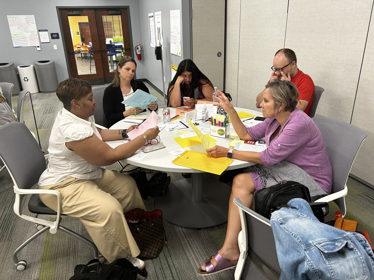 Multilingual learner Summit. Districts from around the region collaborating and learning together. My bucket is so full. #MLSummit2024 <a href="/HamiltonCoESC/">HCESC</a> <a href="/urbanesc/">CUES-UrbanEdServices</a>