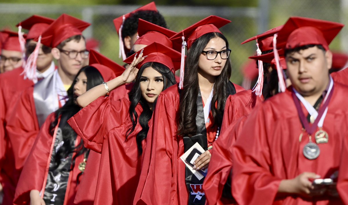 photowkb's tweet photo. Scenes from the Whittier high school graduation in Dick Torrez Memorial stadium on the campus of Pioneer High School. #whittierhighschool #graduation #commencment https://t.co/NYg3uNyfx4