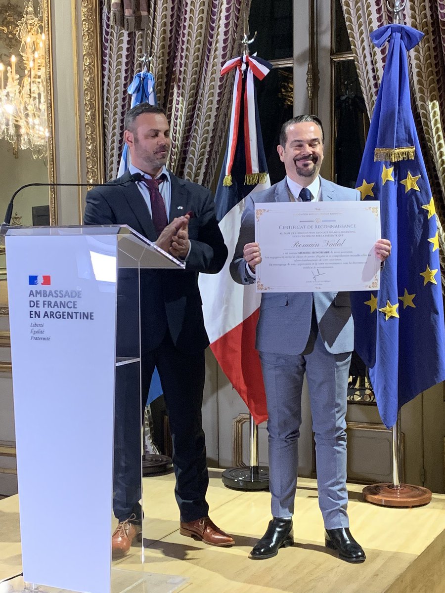 Val_Estela1's tweet photo. Acompañando al Dr @JRaffaghello en la Inauguración de L’Association #AvocatsFrancoArgentins Qué mejor lugar que @FranceArgentine y los honores del Embajador @NadalDiplo 
Tenemos mucho por delante. Fortalecer vínculos a través del Derecho ⚖️🇫🇷🇦🇷
@UEenARG https://t.co/KxTEPQ1PHn