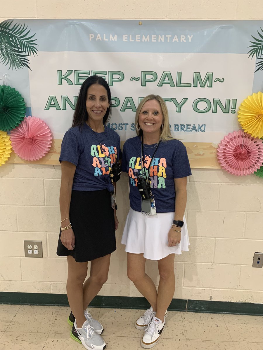 PalmElementary's tweet photo. Palm field day and luau! ☀️🌸🌴 https://t.co/uki6pTmNXi
