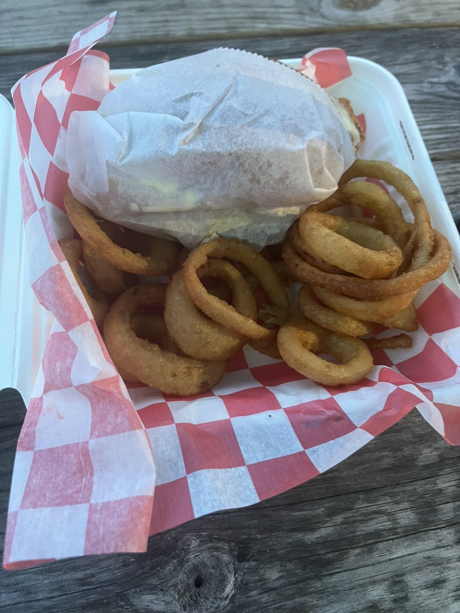 bunnyscrematory's tweet photo. Last meal and friendship onion ring bracelets <3 https://t.co/f08QLvG4vq