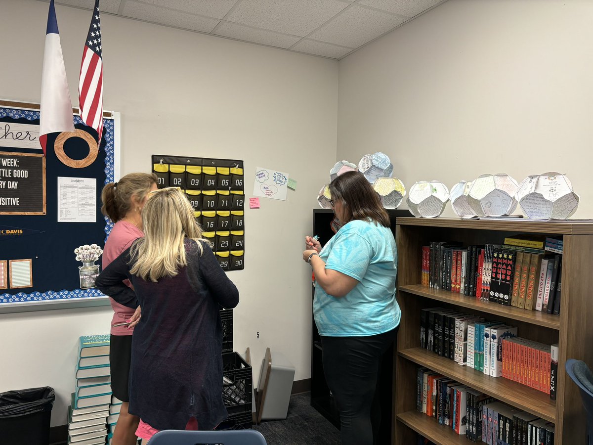 mrstaylor_fce's tweet image. What a great first day of learning at the AdvancED Learning Summit! Looking forward to presenting again with my fellow presenters. @HumbleISD_ADV