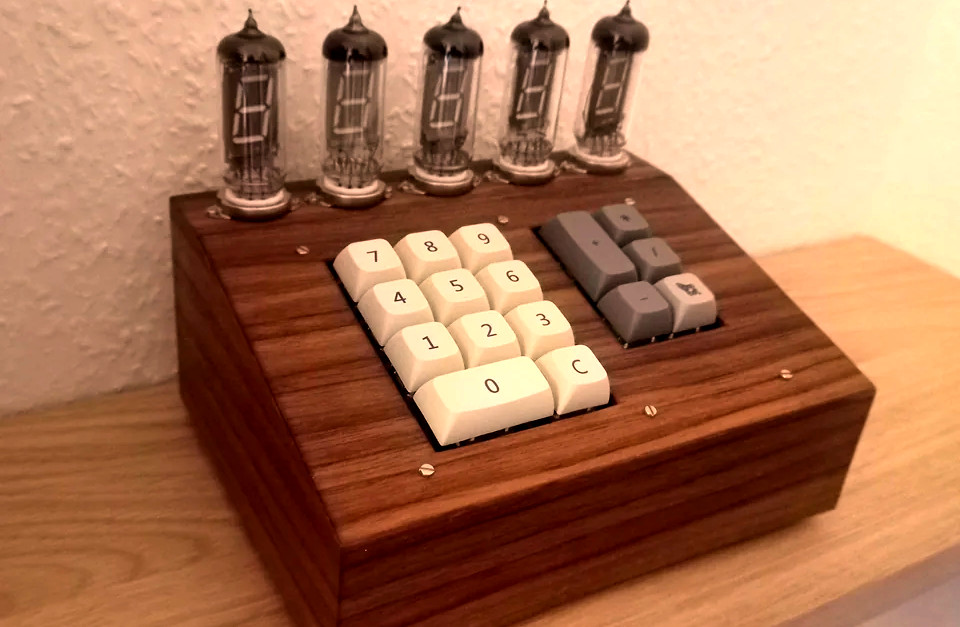 YouMakeRobots's tweet photo. Nice article >  VFD Tube Calculator Shows off Wide Array of Skills https://t.co/vNfcyhpICM #ArduinoHacks #classichacks https://t.co/U9KiuHEvfY <Arduino https://t.co/8MbHtD5540