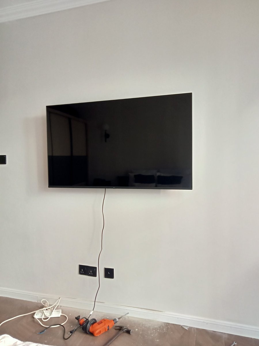 tvmounting254's tweet photo. We offer TV MOUNTING services 
No brackets?
 We supply wall brackets/mounts ;fixed/swivel/tilt/ceiling 
#Whatsapp #MPESA #Nairobi #CBD #Westlands #Yaya #Hurlingham #Runda #TRM #USD #Ministry #AI

https://t.co/0NnNt9unhH
Bedroom TV installation 
How it started     How it's going https://t.co/VTHphufVGm
