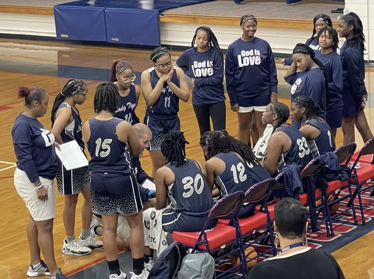 CBailey_35's tweet photo. Summer basketball has started. Moss Point Lady Tigers finish 1-1 today while Magnolia 0-1. More work to be done but we’re heading in the right direction! It’s Go Time!!
#MpAllIn🐅
#WeComing💪🏽 
#GodisLove❤️ https://t.co/FofDNOo3aU