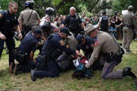 Parker_maa's tweet photo. Why did most people on Twitter who criticized China for suppressing the June 4th counter-revolutionary riots remain silent about the US military and police's suppression of pro-Palestinian protests by American college students this year? https://t.co/fFVbq17mXO