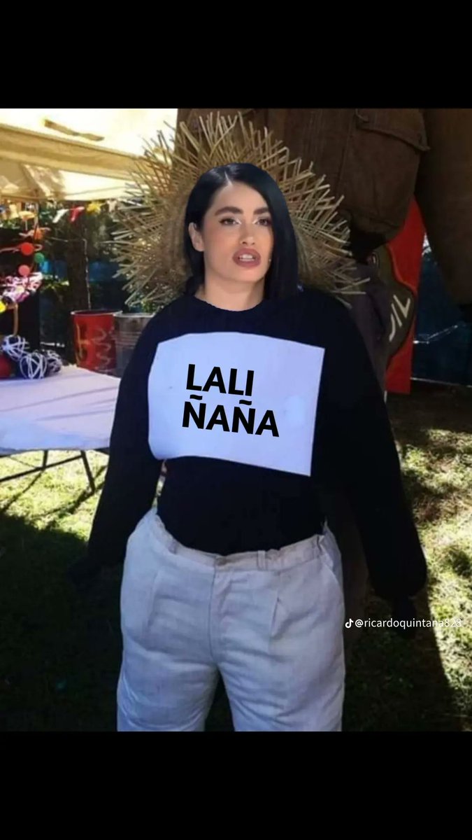 LourdesAide2's tweet photo. @lalioficial Acá te vemos así Lali 😂 https://t.co/bbOhQFoYA8