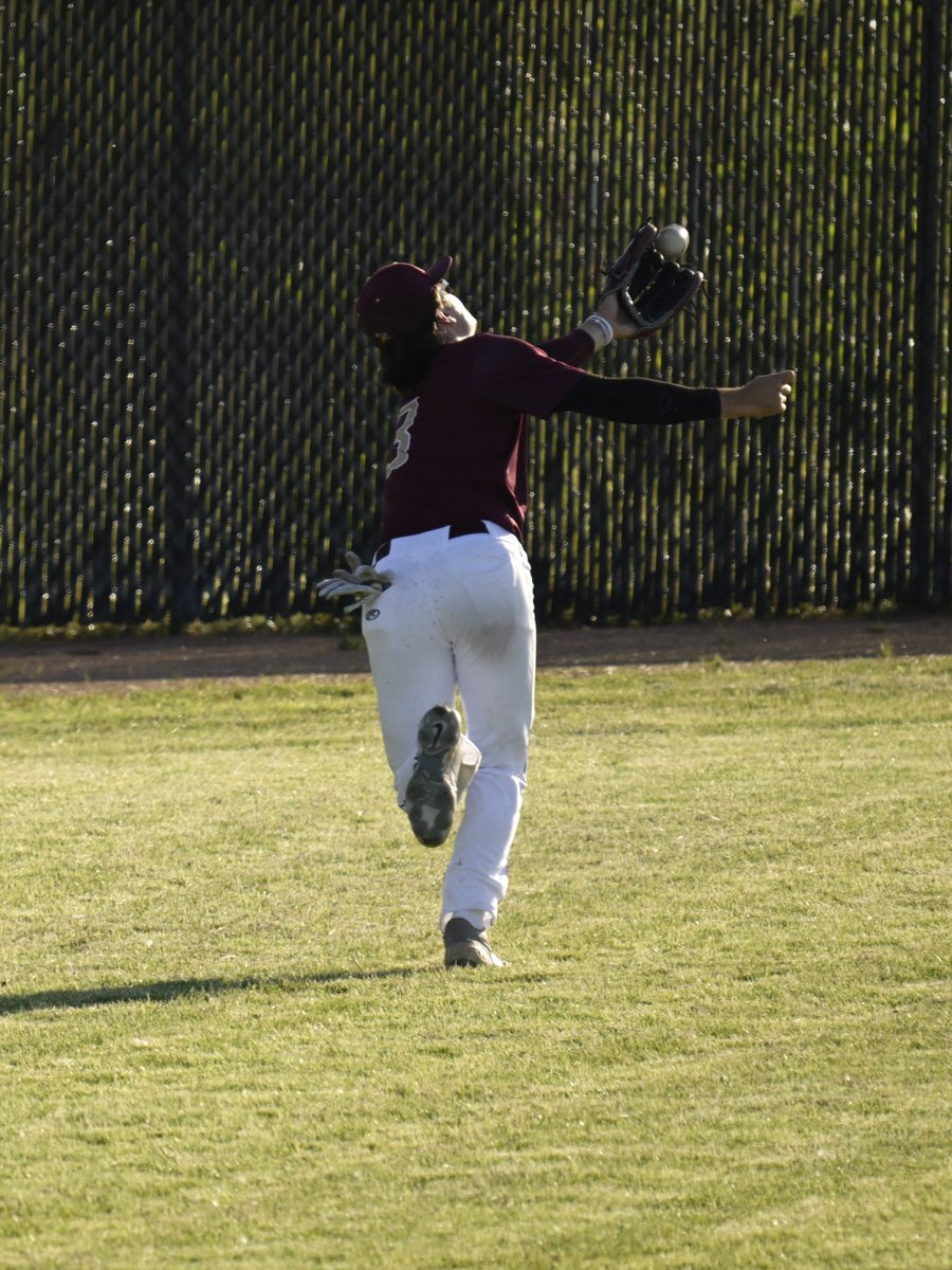 EdgemediaPro's tweet photo. 10 to 5 win to advance to state! Roll Wood! @Crusaders_ATH https://t.co/DnloIwrJdw