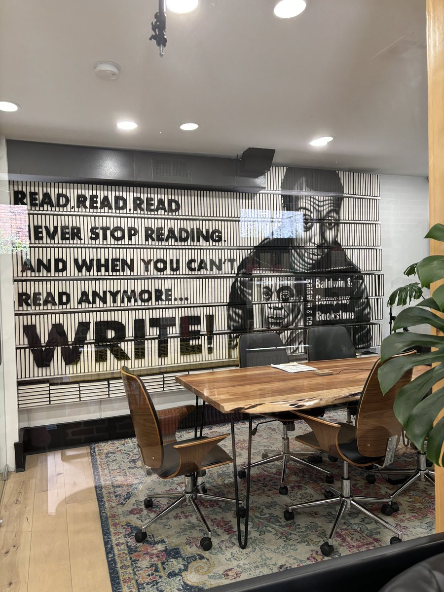 ECEnerd4life's tweet image. Day three of #naeycINST was a success.  Brunch with my undergraduate advisor, a trip to the book store and amazing sessions.