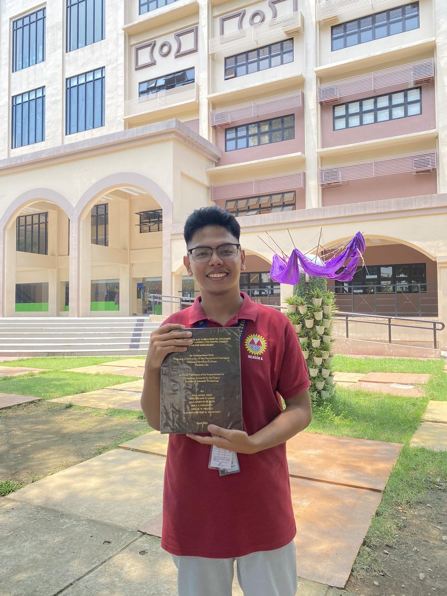 YengVLSC's tweet photo. Grad-waiting 🥳 https://t.co/x2wKmavYYv