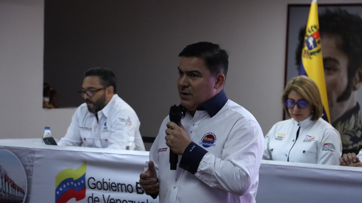 inea_venezuela's tweet photo. #4Jun Presidentes del @inea_venezuela @Bolipuertos_ @DiancaAstillero y @VENAVEGAGOB aprovecharon el escenario del I Congreso Nacional de Transporte Multimodal para presentar los avances de los proyectos de c/u de sus carteras en materia de interconexión de sistemas de transporte. https://t.co/z0xtvzc0fR
