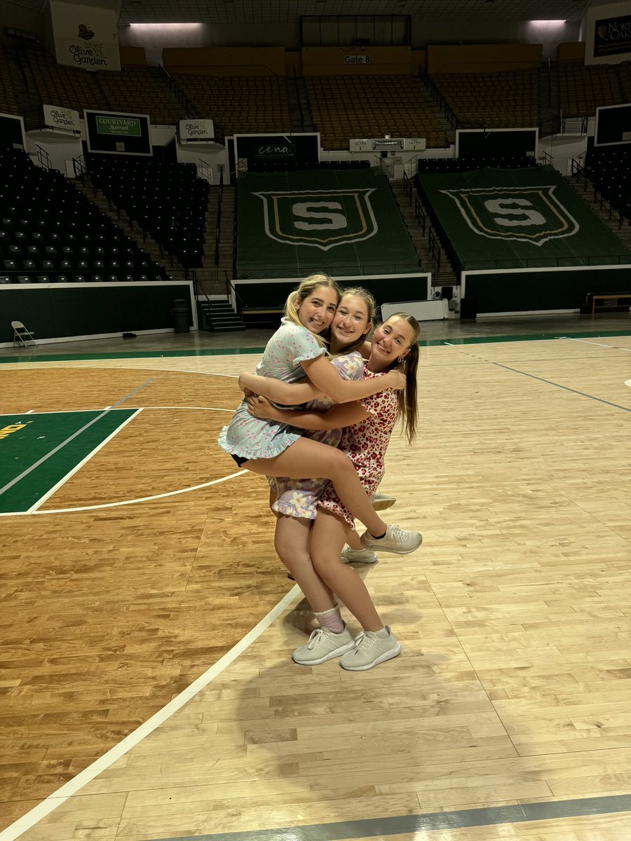 wbrpanthers's tweet photo. Dance camp:
Theme is slumber party. 
Seniors in PJs
Juniors are stuffed animals
Sophomores are nightmares
Freshmen are sheep https://t.co/vigA1tu0Yr