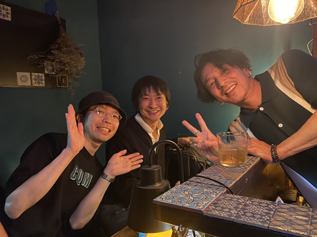 BAR_NOSU_2012's tweet photo. 【NOSU Last week４日目】
昨夜はの巣らしくトーク合戦の夜でした
最近会った二代目お坊さんの説教が生意気だったという話を聞いてたところ、「私の父は僧侶です」と入ってきた一見さんはミラクルでした（笑）
今夜も19時からお待ちしてます♪ https://t.co/hJWkW9CqQf