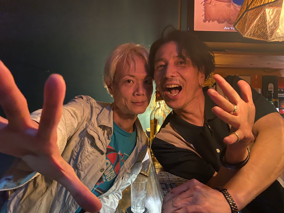 BAR_NOSU_2012's tweet photo. 【NOSU Last week４日目】
昨夜はの巣らしくトーク合戦の夜でした
最近会った二代目お坊さんの説教が生意気だったという話を聞いてたところ、「私の父は僧侶です」と入ってきた一見さんはミラクルでした（笑）
今夜も19時からお待ちしてます♪ https://t.co/hJWkW9CqQf
